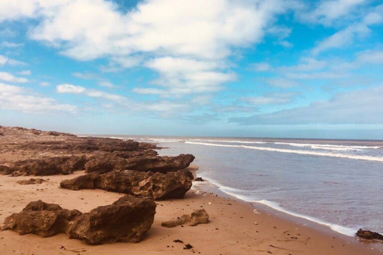 Plage moulay bouzerktoun essaouira maroc